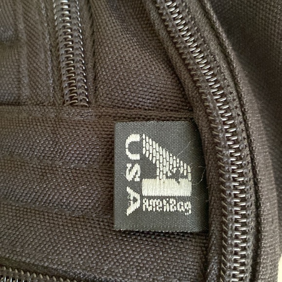 AmeriBag Healthy Back Large Black Sling Bag - Picture 11 of 13